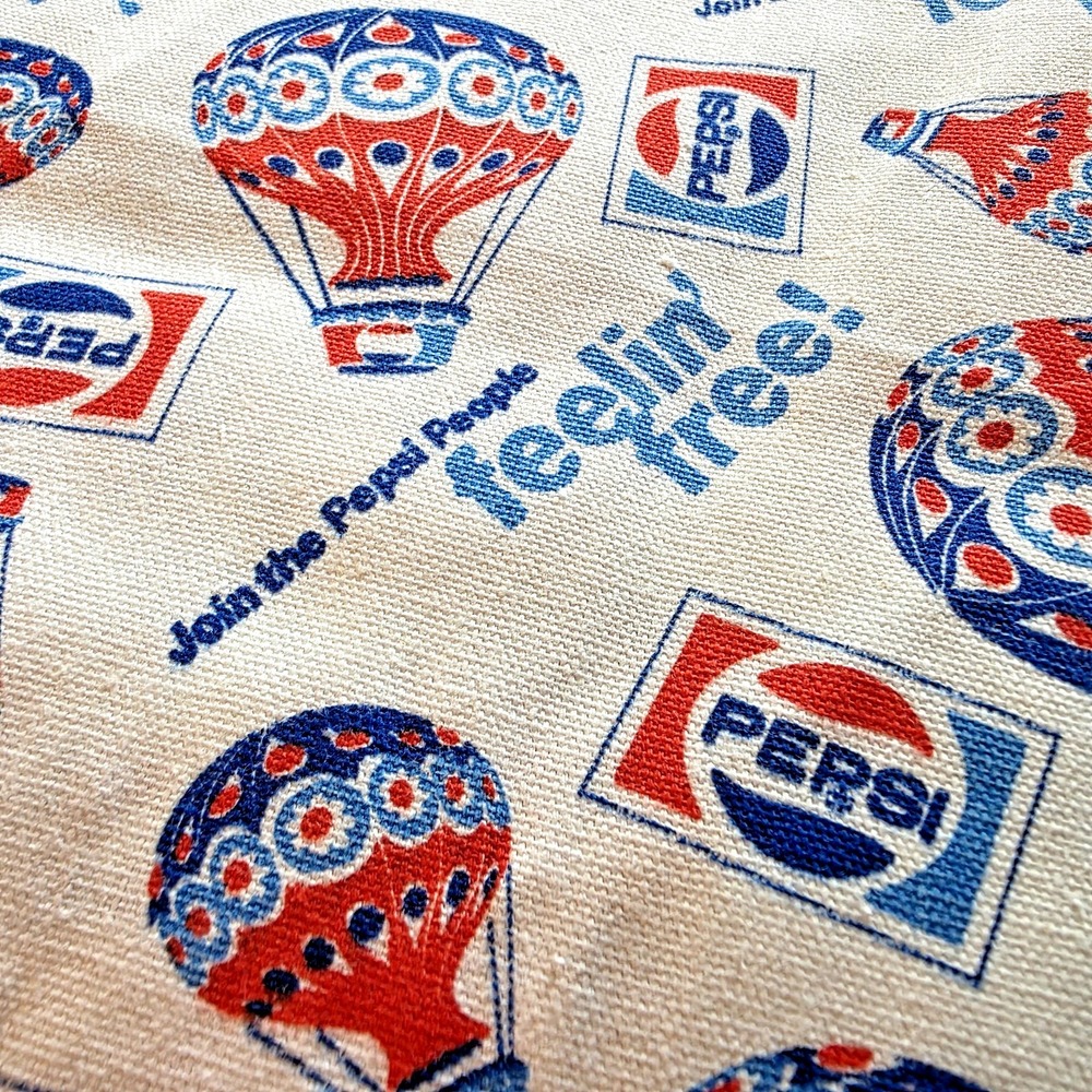 Vintage 1974 Pepsi People Feelin' Free Hot Air Balloon Motif Cotton Fabric BTY - Picture 2 of 4